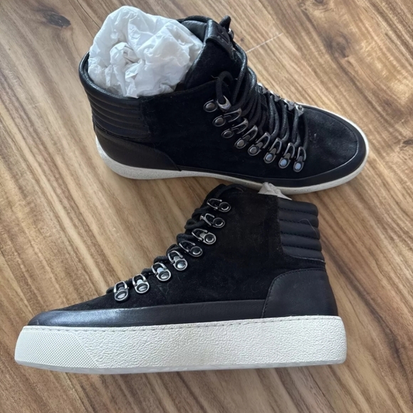 🎄  NWOB FRYE hiking boots 👀 - Picture 2 of 5